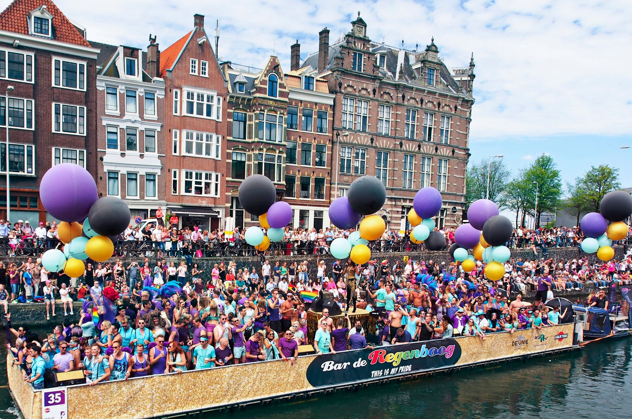 Amsterdam's Gay Nightlife - Colorful and Crazy